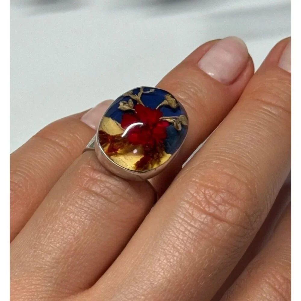 925 STERLING SILVER WITH NATURAL FLOWERS IN EPOXY RESIN RING SIZE 5